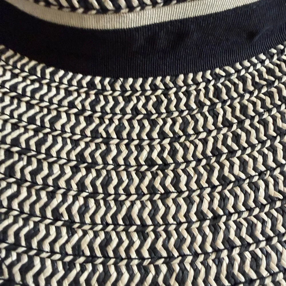 Time and Tru Large Wide Brim Black Natural Braided Straw Sun Hat Floppy Women